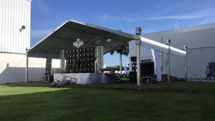 Toldo eurotent, nuestro toldo aleman mas equipado y completo, con posibilidad de armar y decorar todo abajo y subir ya que esta listo 