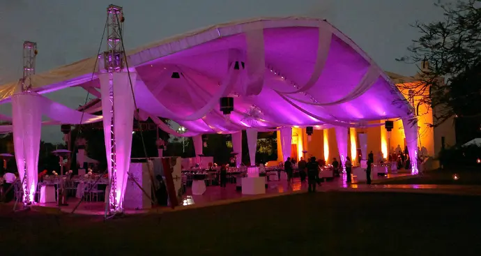 Megaestructura modular de gran escala para eventos profesionales