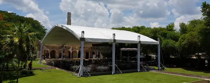 Megaestructura fabricada en acero y aluminio para proyectos premium