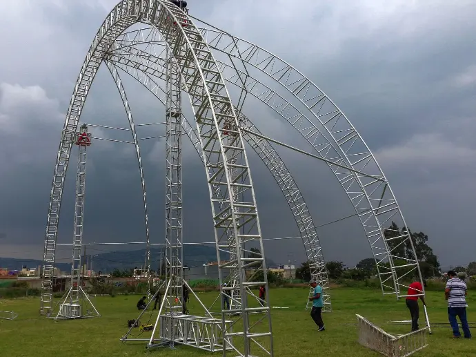 Diseñamos y fabricamos domos de aluminio 